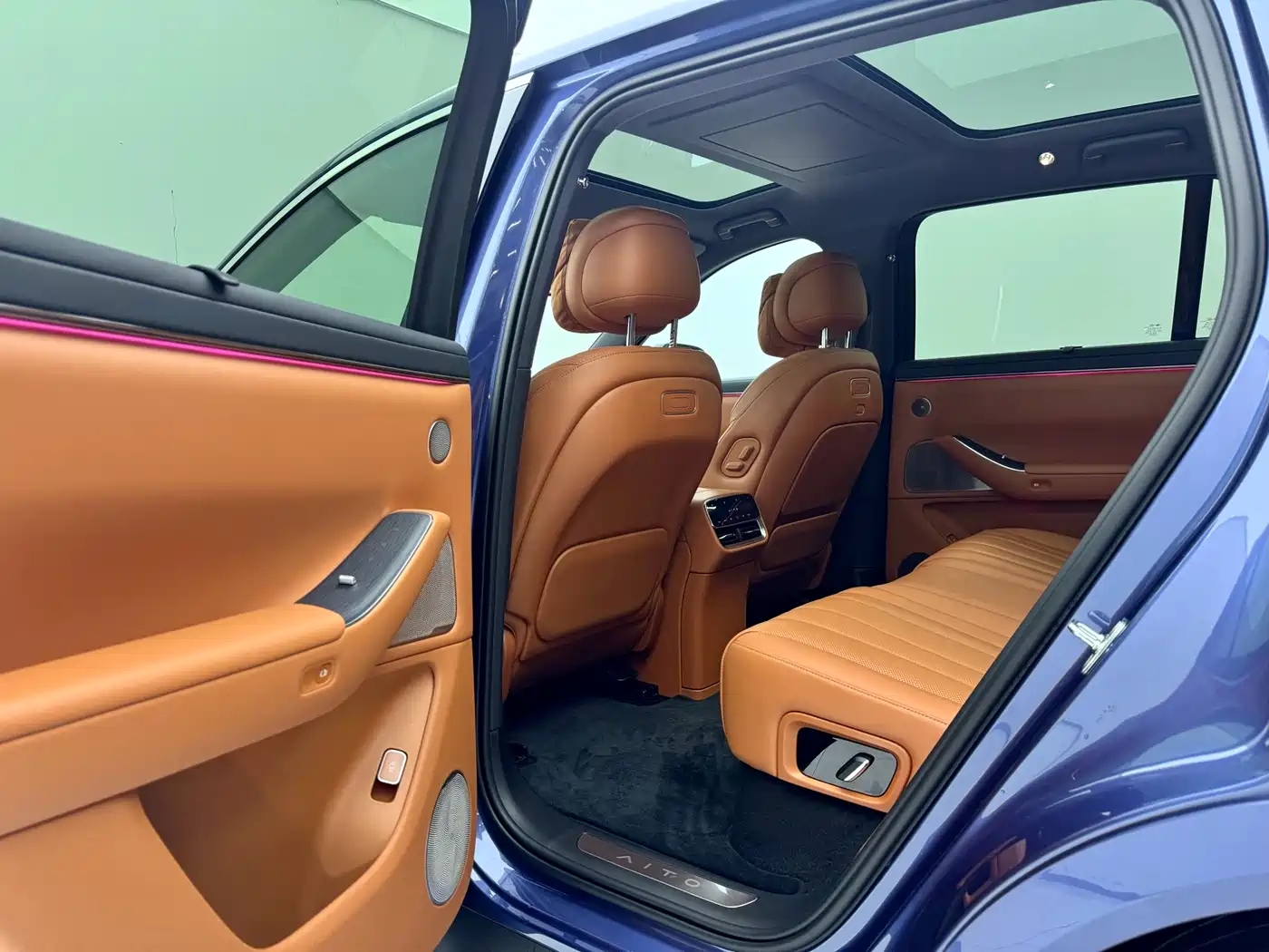 AITO Wenjie AITO M7 2026 Extended Range Ultra AWD 5-Seater фото 6