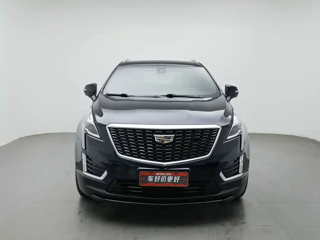 Photo 3 - Cadillac XT5