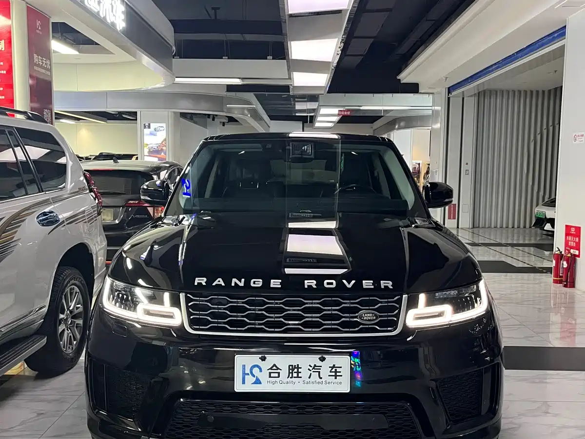 Land Rover Range Rover Sport 2019 3.0 SC V6 Special Edition фото 2