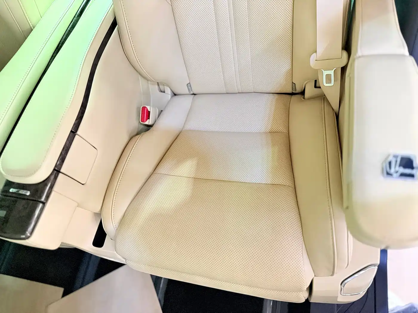 Toyota Vellfire 2019 Hybrid 2.5L HV Premium Edition фото 8