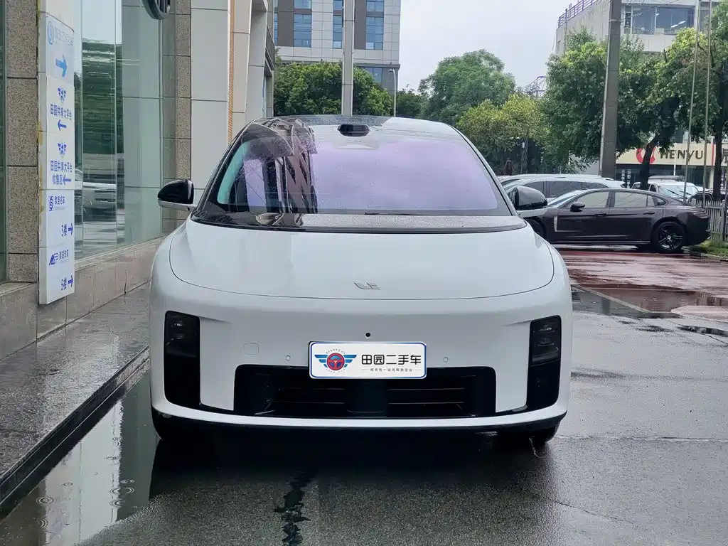 2026 Li Auto Li i8