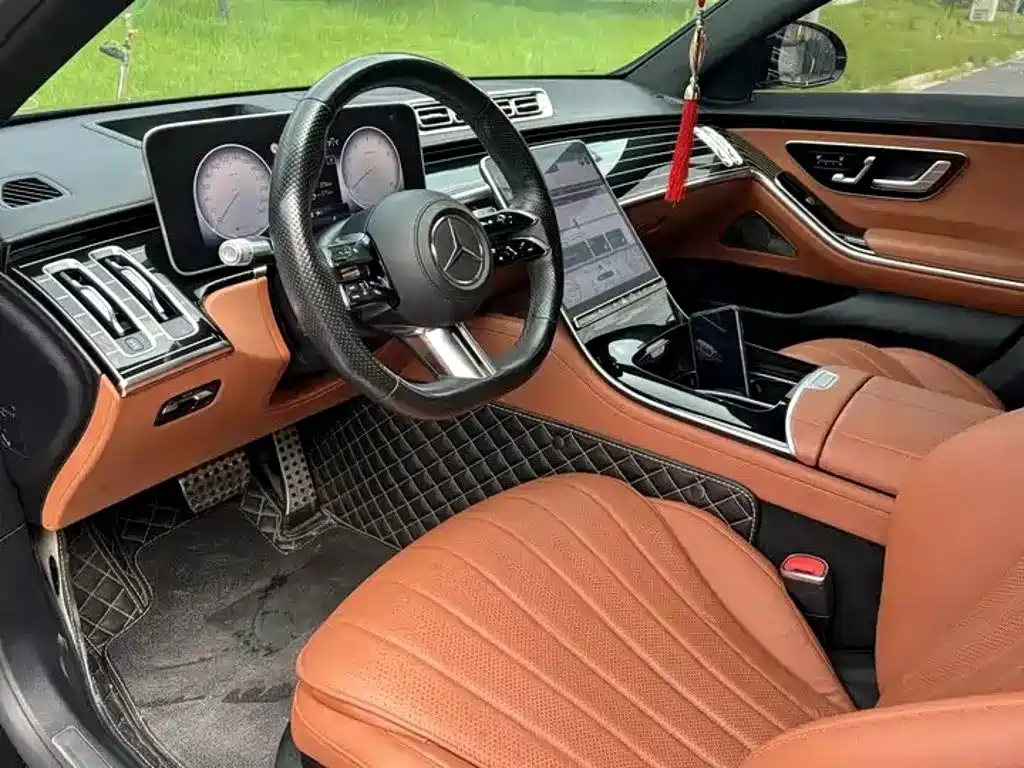 Фото 5 - Mercedes-Benz S-Class