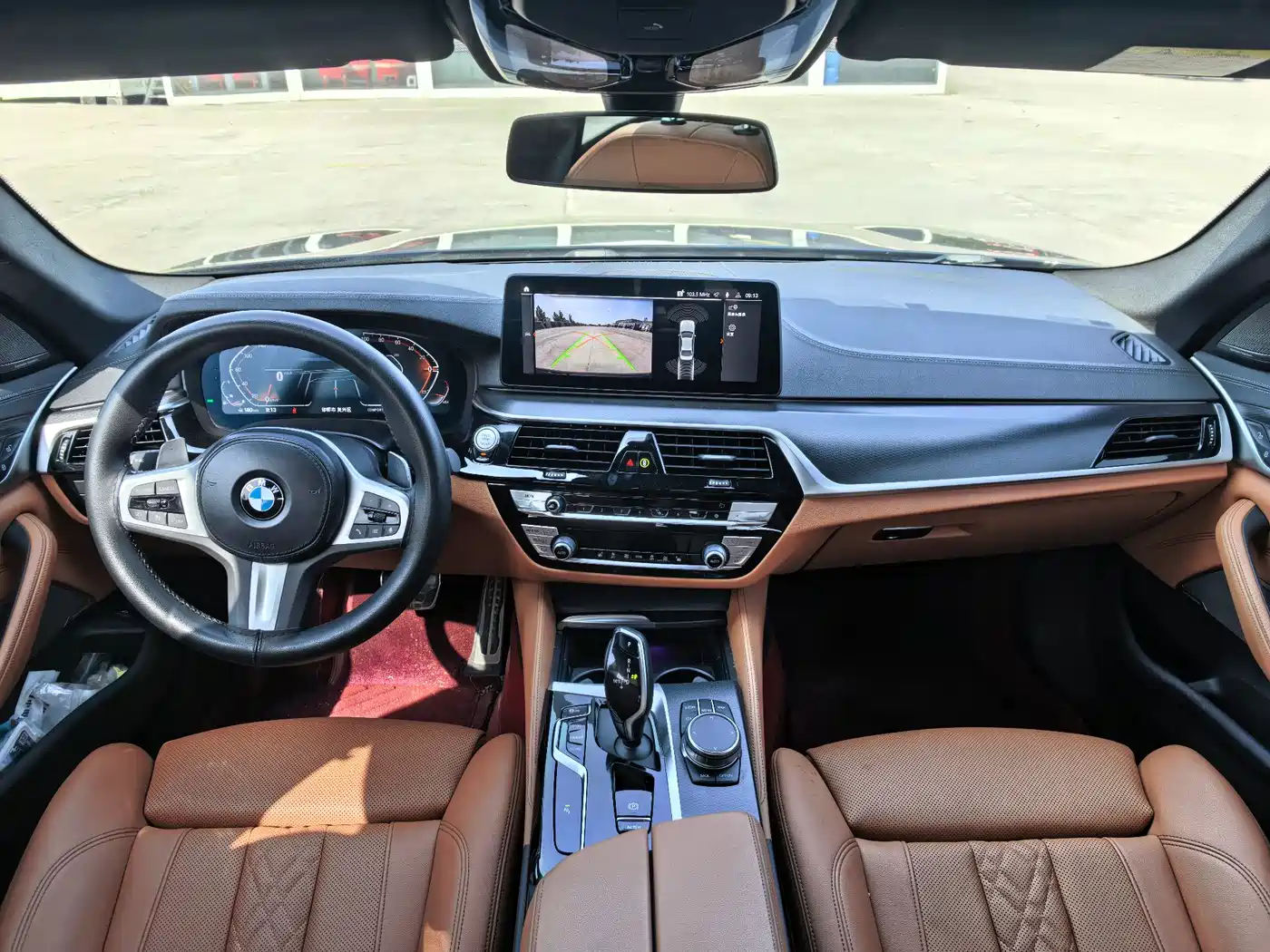 BMW 5 Series (Import) 2022 Model Second Facelift 530i M Sport Package фото 4