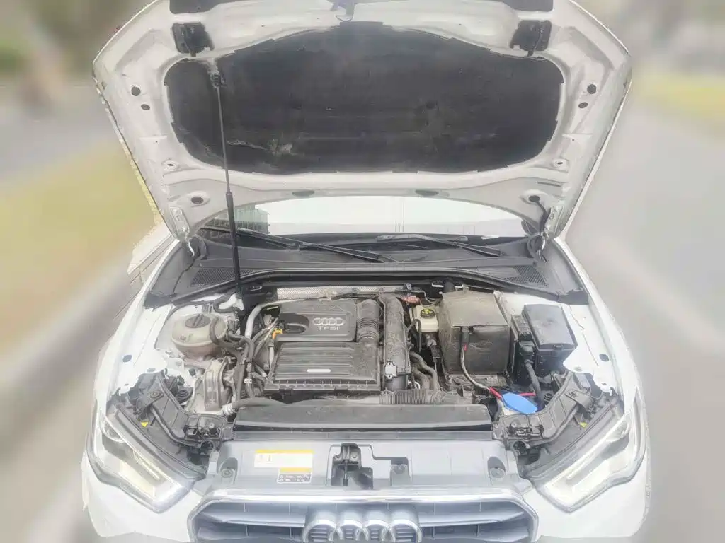 Photo 3 - Audi A3
