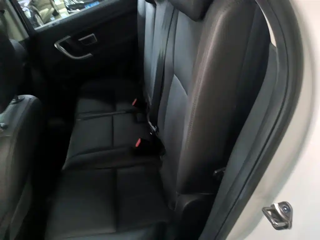Land Rover Discovery Sport 2019 240PS HSE Edition China VI фото 17
