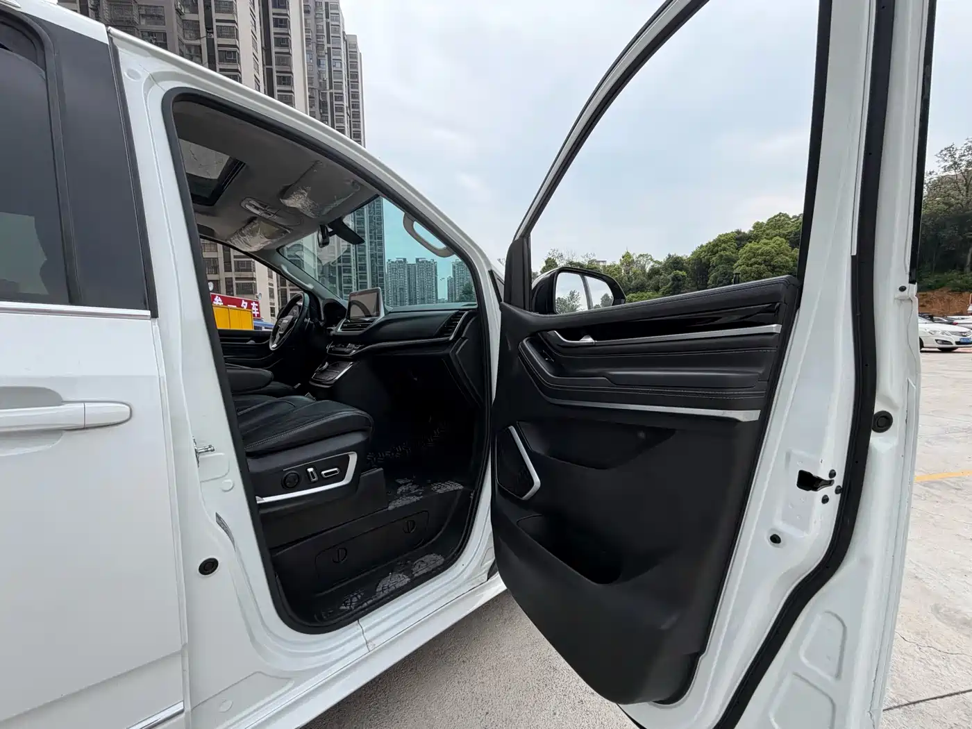 SAIC Maxus Maxus G20 2021 PLUS 2.0T Diesel Automatic Luxury Edition фото 5
