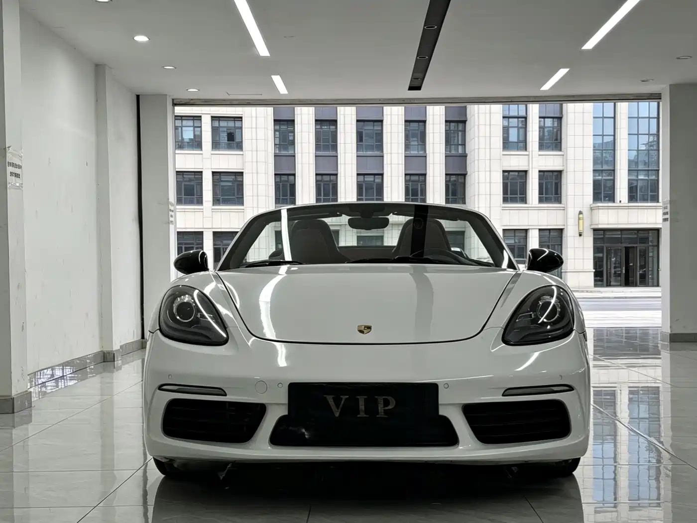 Porsche 718 2016 Boxster 2.0T фото 2