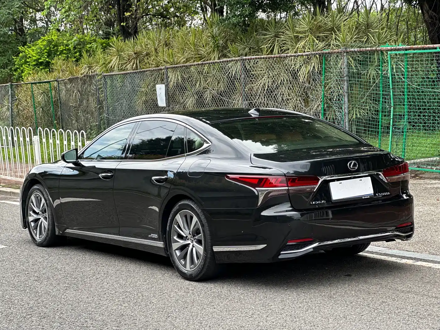 Lexus LS 2018 500h Excellence Edition China V фото 7