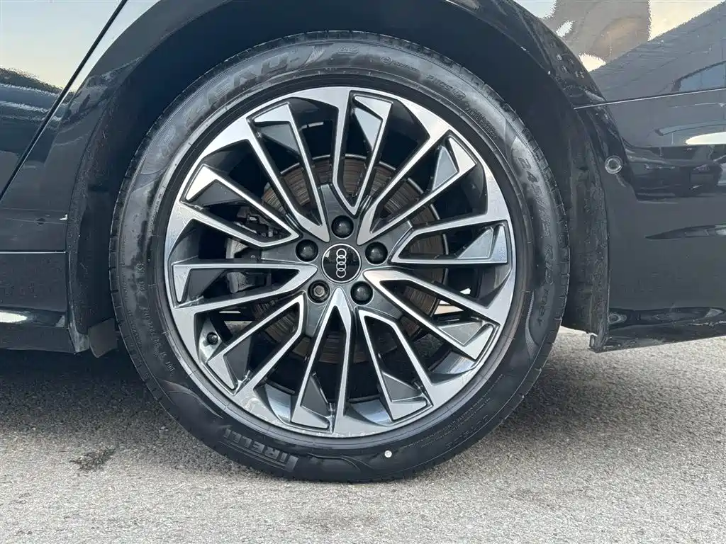 Audi A6L New Energy 2020 55 TFSI e quattro фото 22
