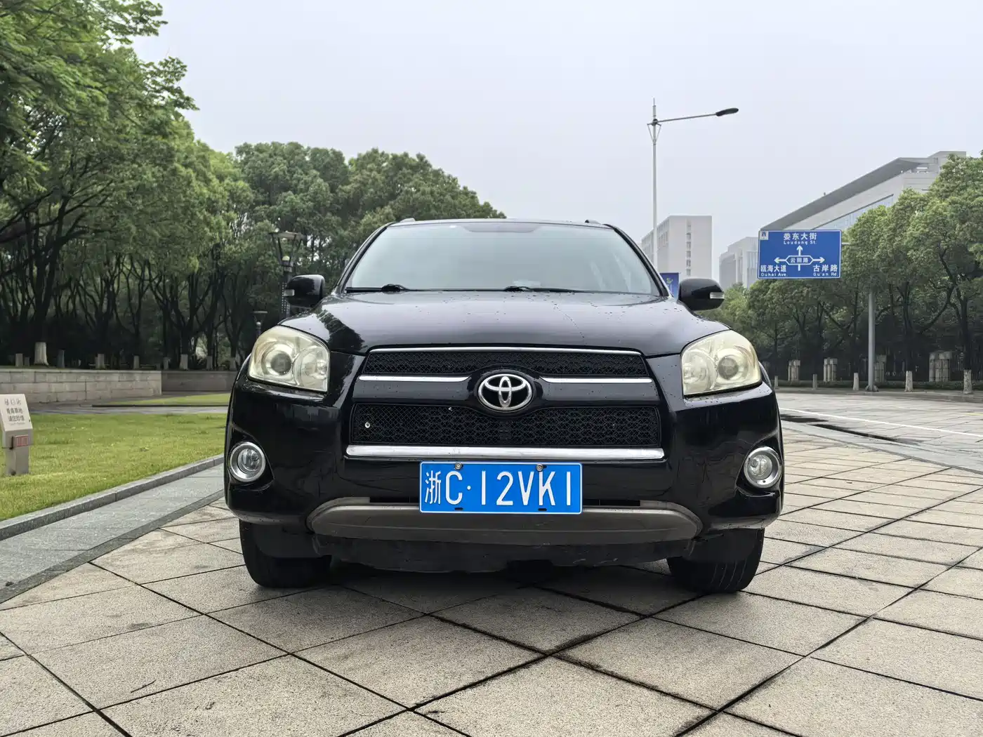 Toyota RAV4 Rongfang 2012 Styling Edition 2.0L Automatic 4WD фото 2