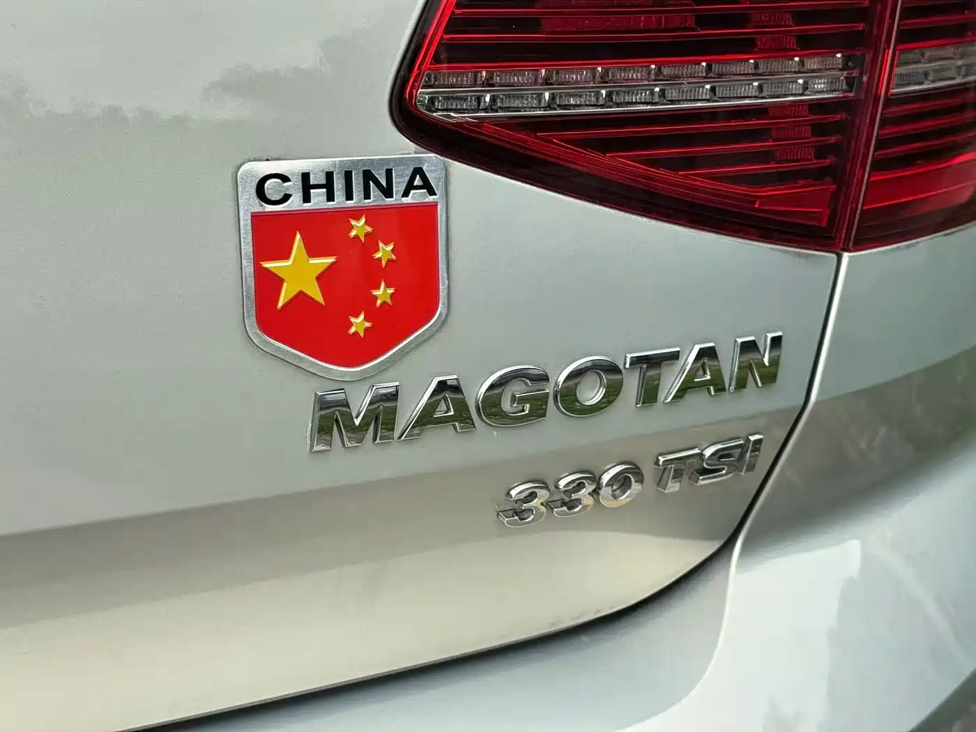Volkswagen Magotan 2018 330TSI DSG Luxury фото 18