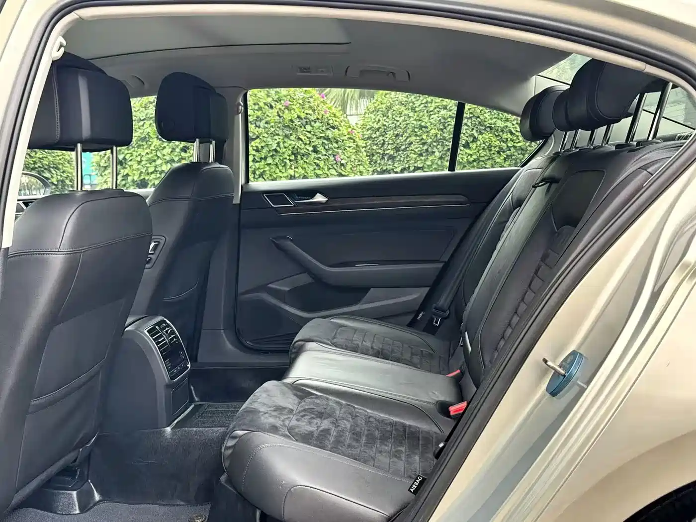 Volkswagen Magotan 2018 330TSI DSG Luxury фото 11