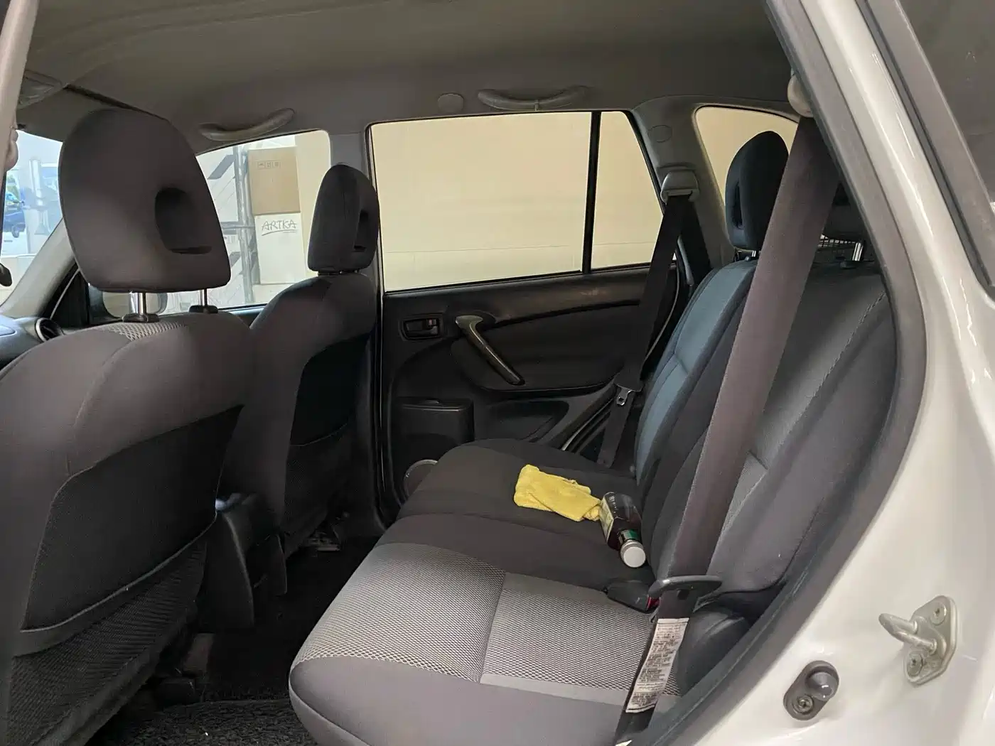 Toyota RAV4 (Import) 2004 2004 Model 2.0 5-Door