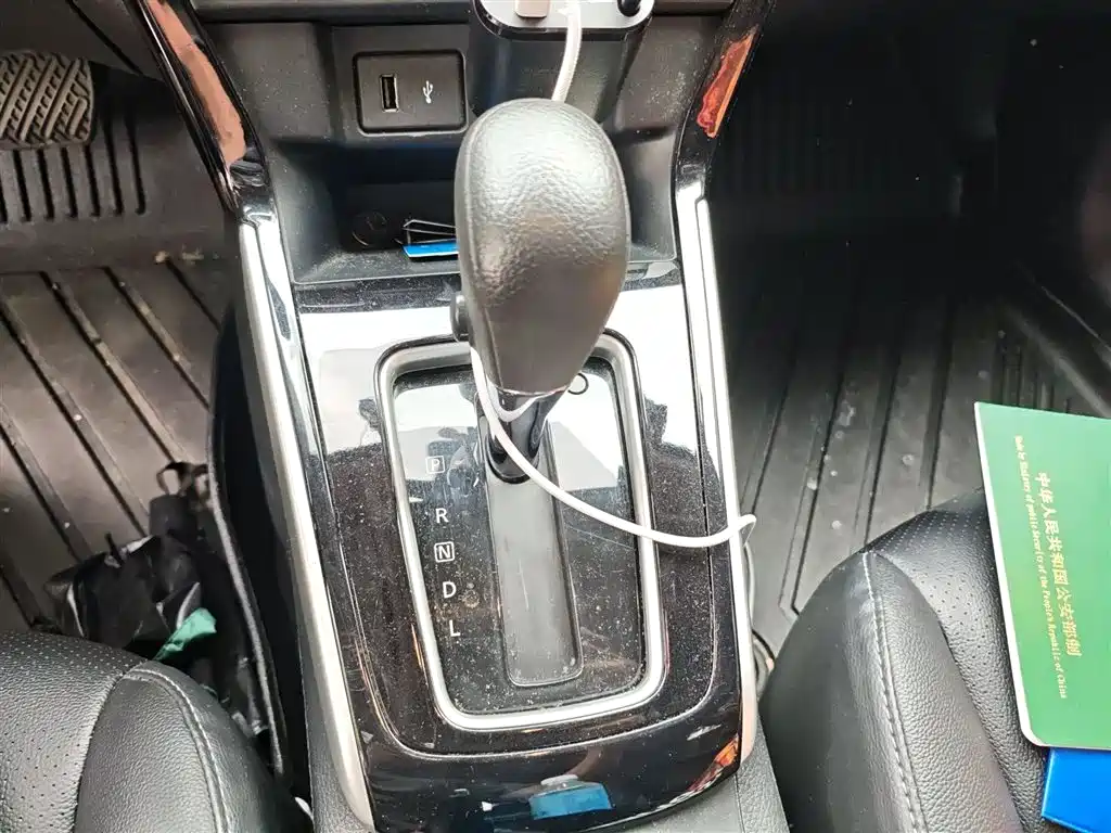 Nissan SYLPHY, миниатюра 7