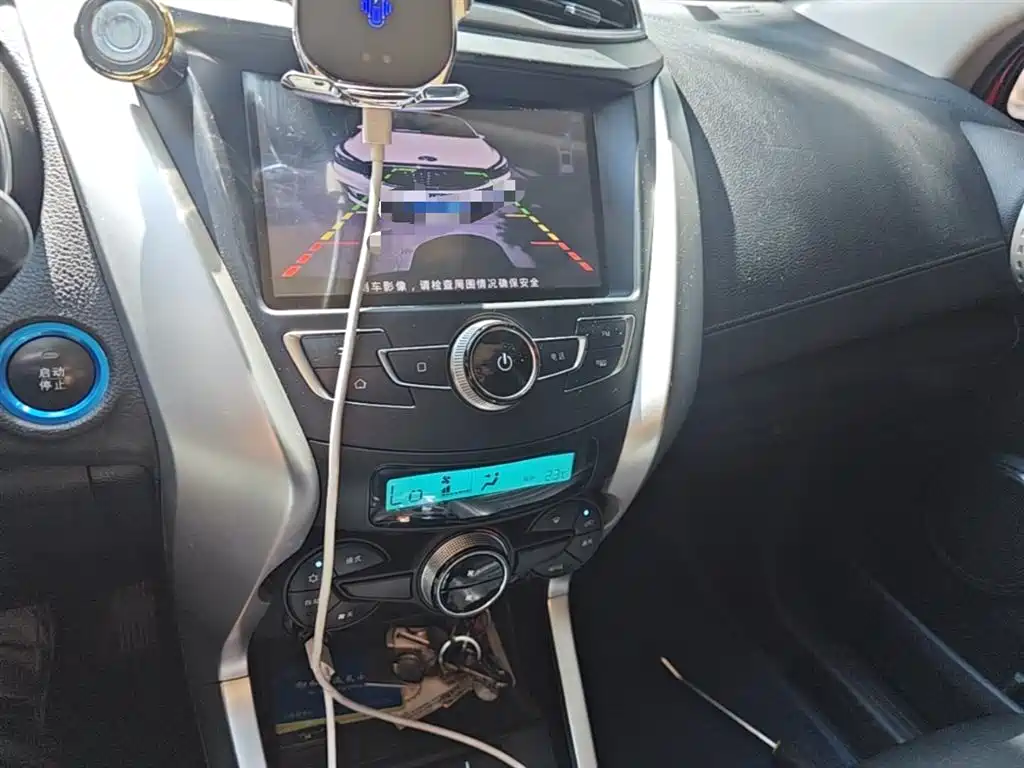 BYD Yuan New Energy 2019 EV360 Smart Connect Premium Edition фото 13