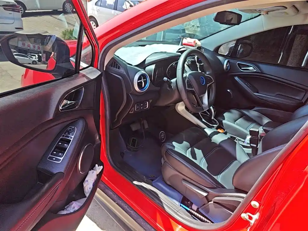 BYD Yuan New Energy 2019 EV360 Smart Connect Premium Edition фото 16