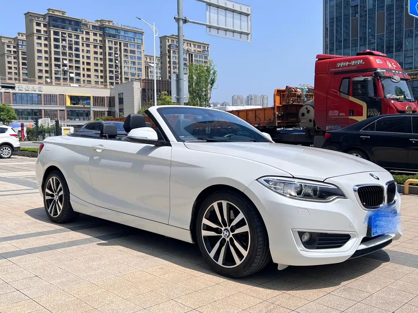BMW 2 Series (Import) 2015 220i Convertible Coupe Leading фото 4