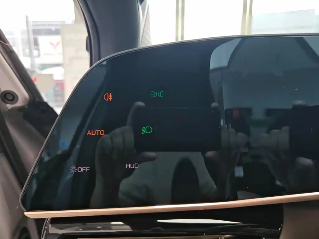 Hongqi EH7 2025 2025 640 AWD Smart Selection Edition