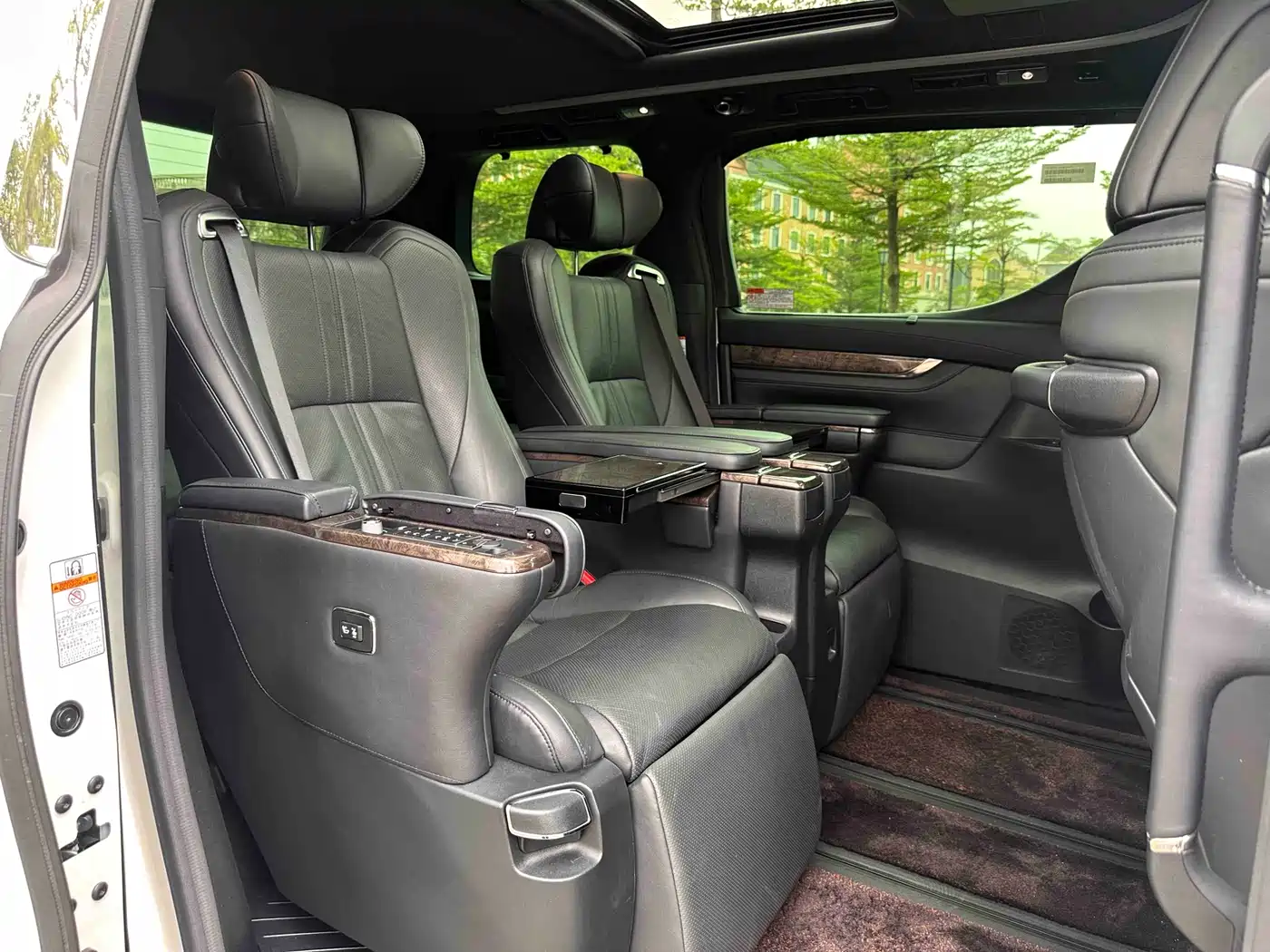 Toyota Alphard 2020 Hybrid 2.5L Premium Edition фото 14