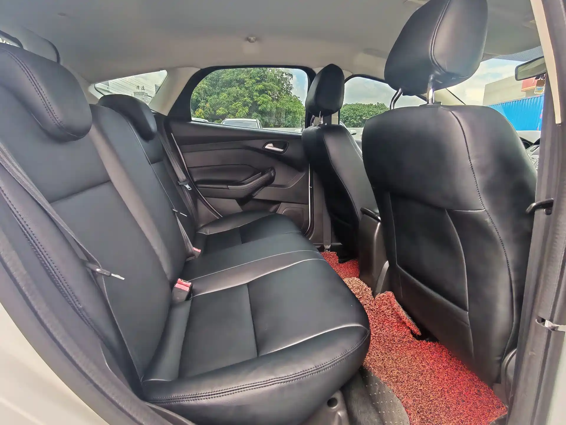 Photo 14 - Ford Focus