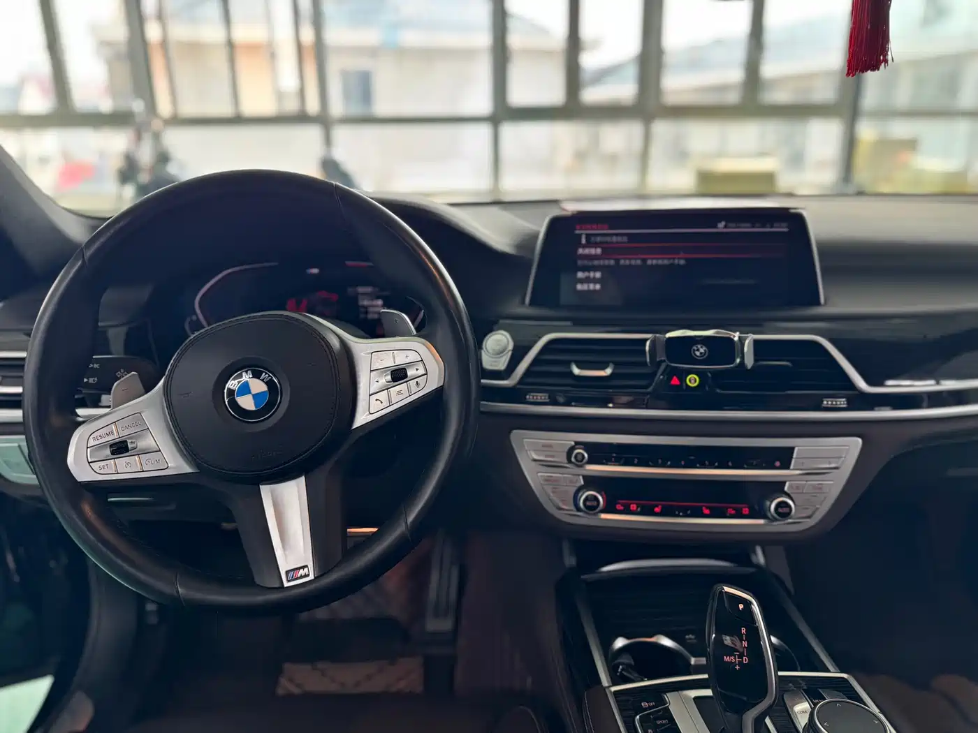 BMW 7 Series 2021 Model 730Li M Sport Package фото 8