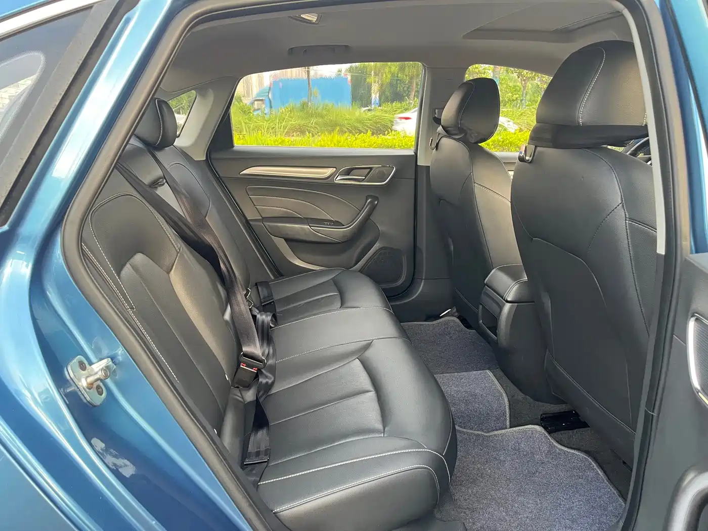 Фото 6 - Roewe i6