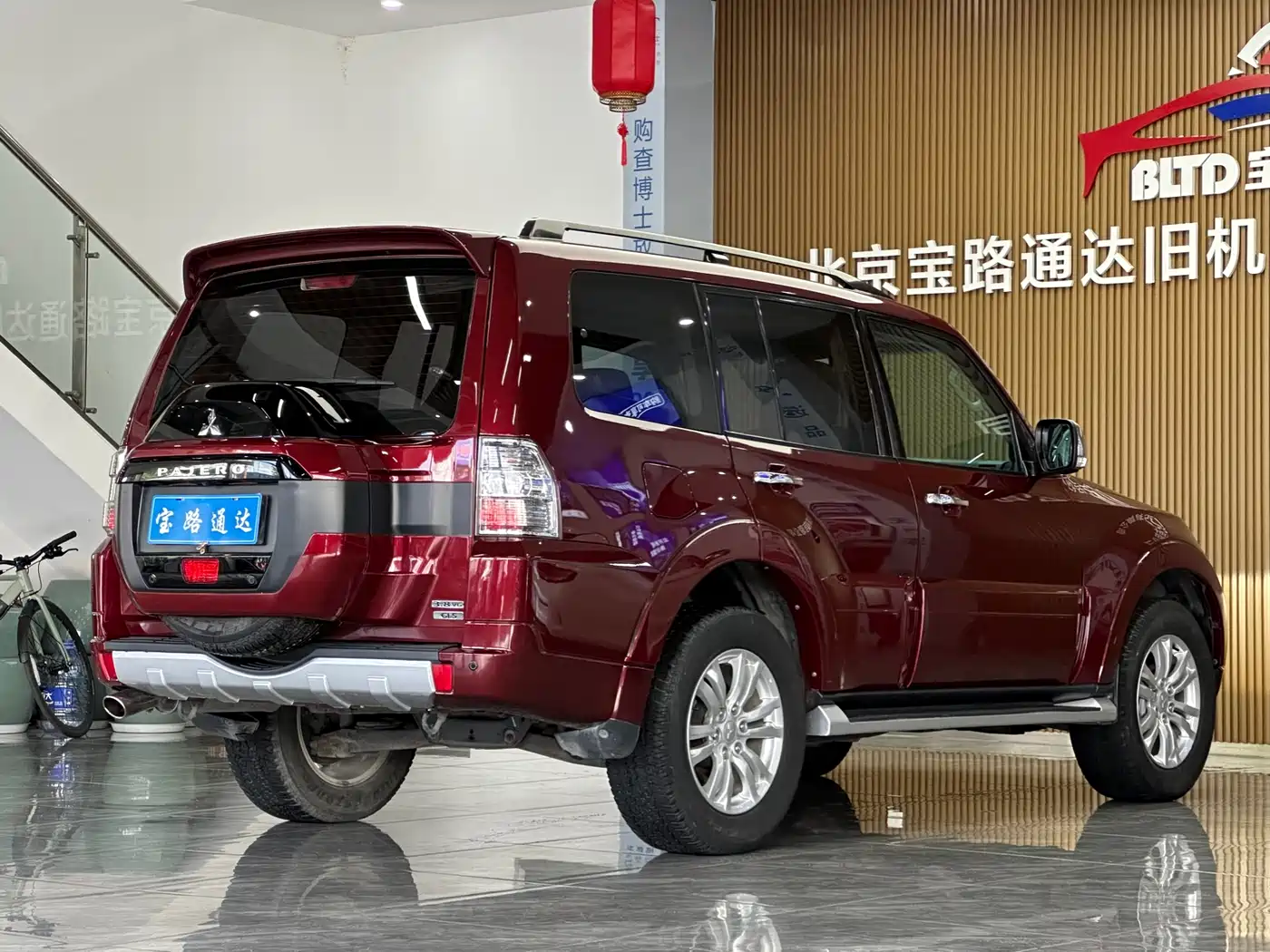 Mitsubishi Pajero (Import) фото 6