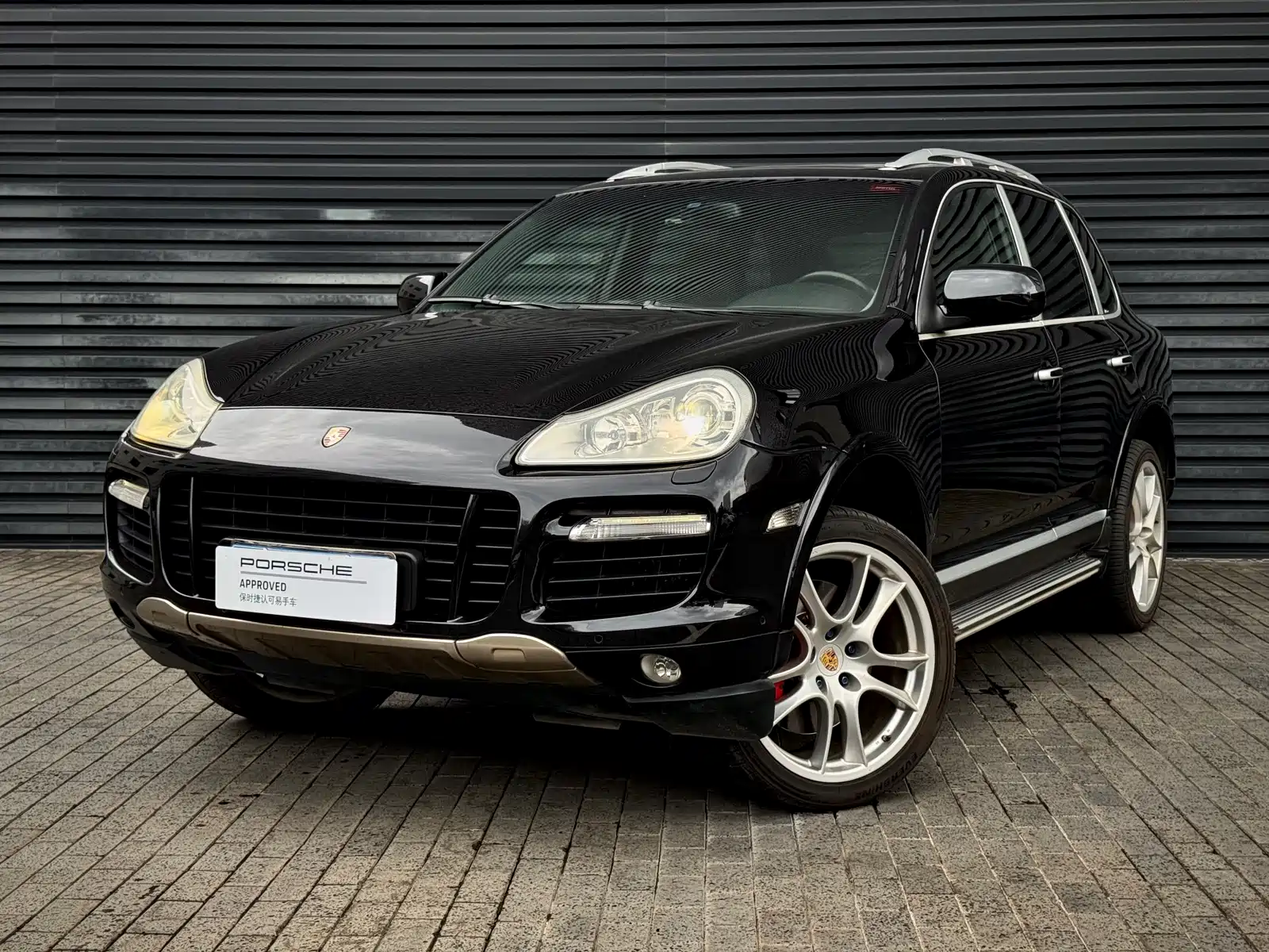 Фото 1 - Porsche Cayenne