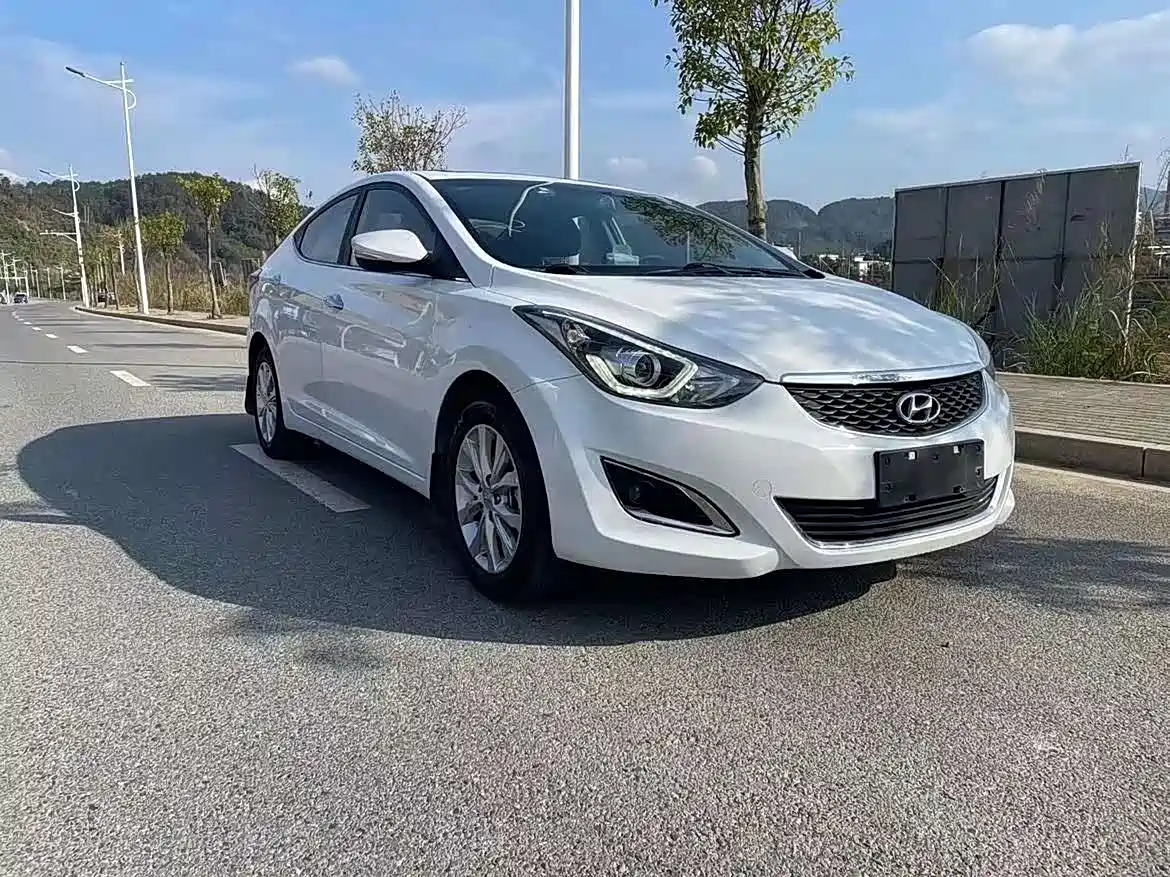 Hyundai Langdong 2016 1.6L Automatic Smart Edition фото 3