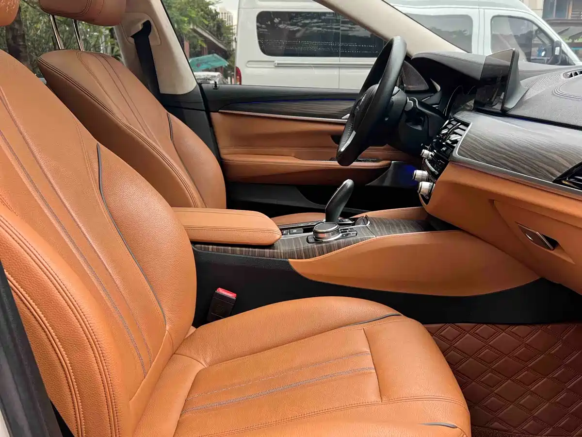 BMW 6 Series GT 2018 630i M Sport Package фото 13