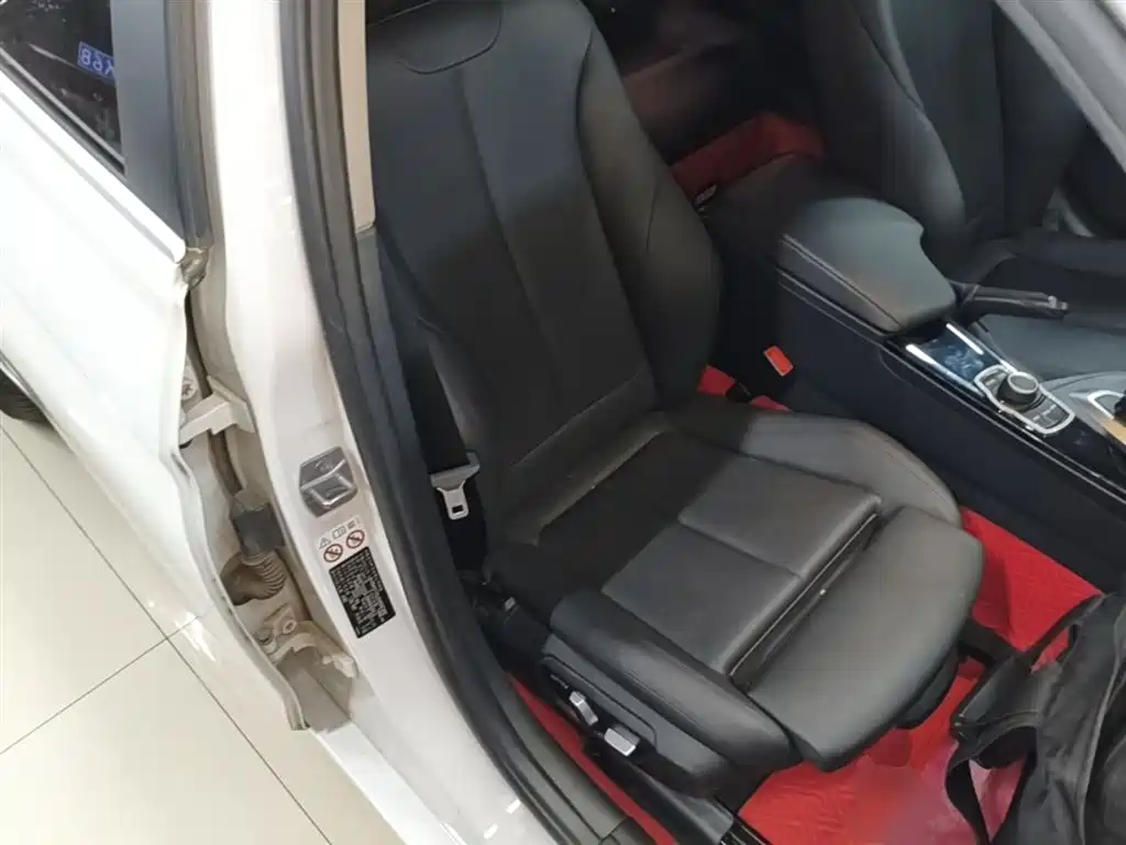 BMW 3 Series 2018 320Li Fashion Style фото 25