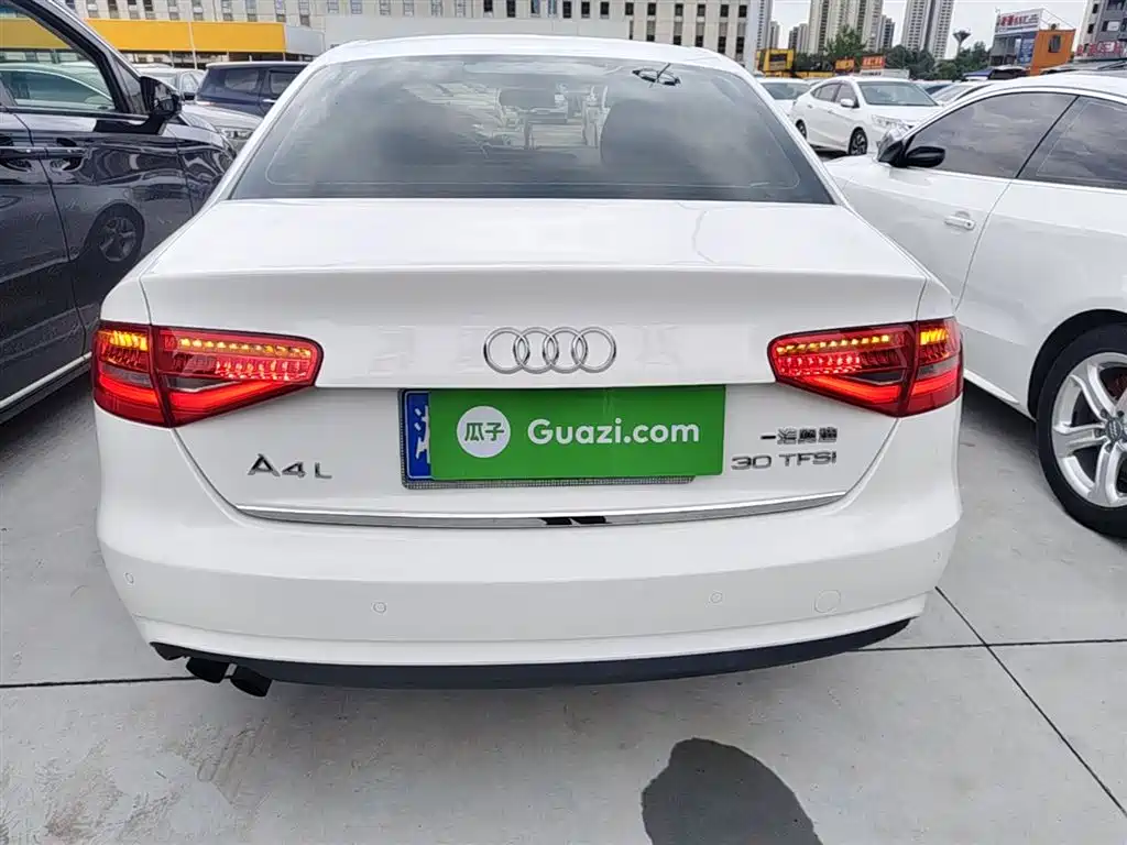 Audi A4L 2016 30 TFSI Collector's Edition Automatic Comfort фото 6