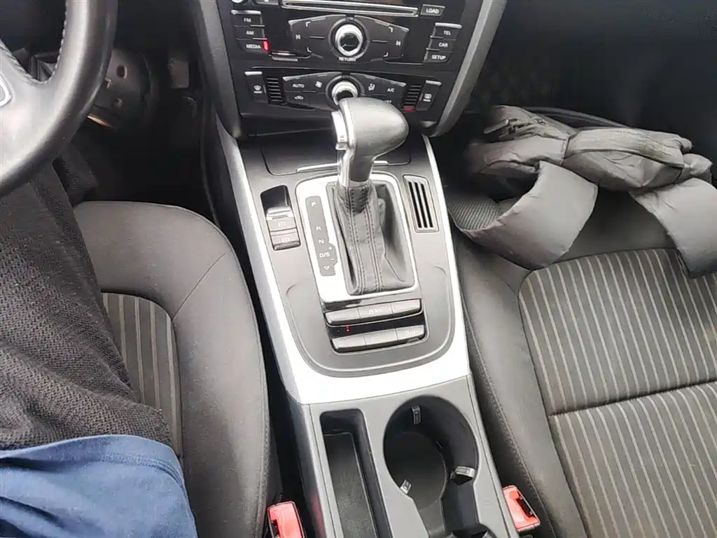 Audi A4L 2016 30 TFSI Collector's Edition Automatic Comfort фото 14