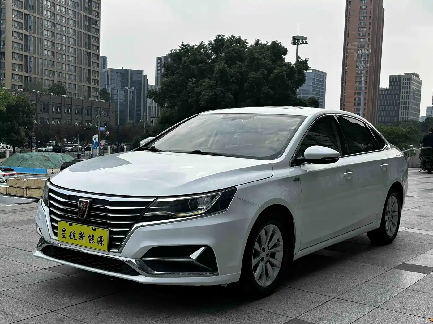 Roewe i6 New Energy 2017 — пригон из Китая