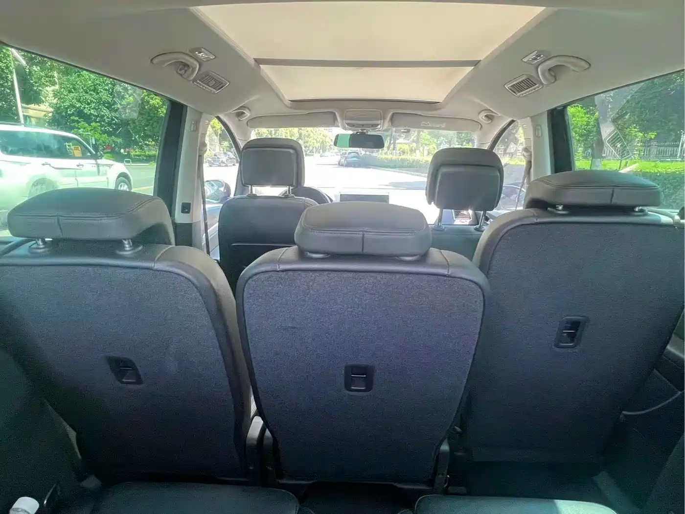 Volkswagen Sharan 2018 380TSI Premium 7-Seater фото 14