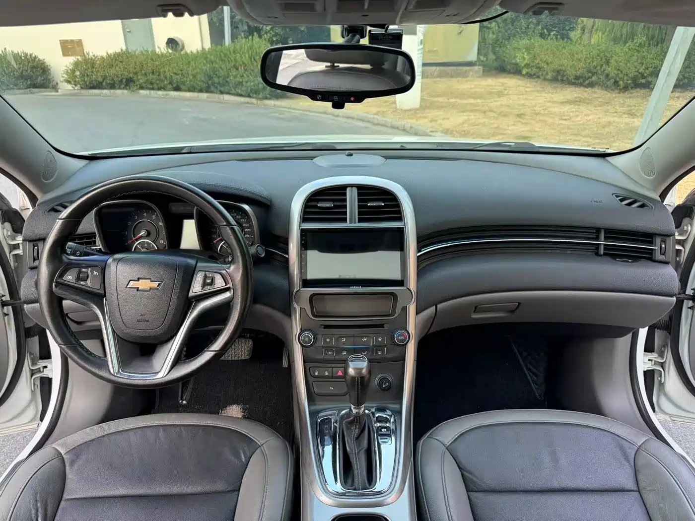 Chevrolet Malibu 2013 2.0L Automatic Luxury Edition фото 8