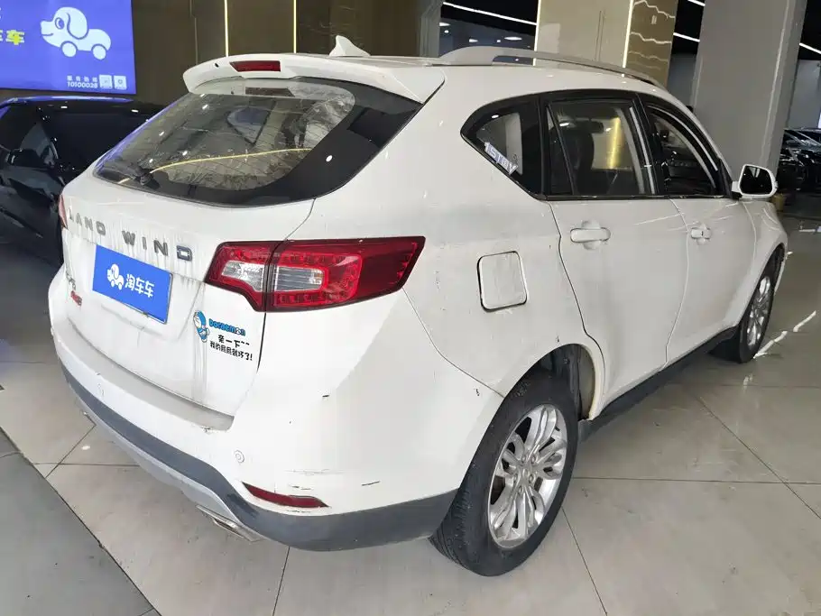 Landwind X5 2016 2016 Plus 1.5T CVT Innovation Edition