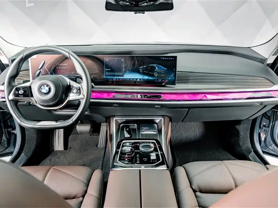 BMW 7 Series 2023 Model 740Li Leading Luxury Package фото 13