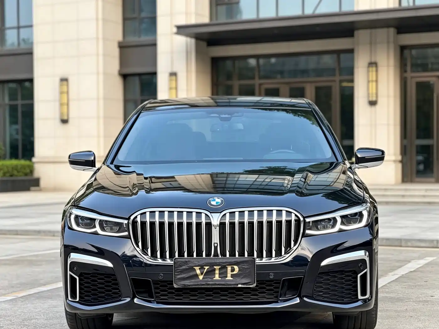 BMW 7 Series 2018 740Li xDrive Premium Type M Sport Package фото 2