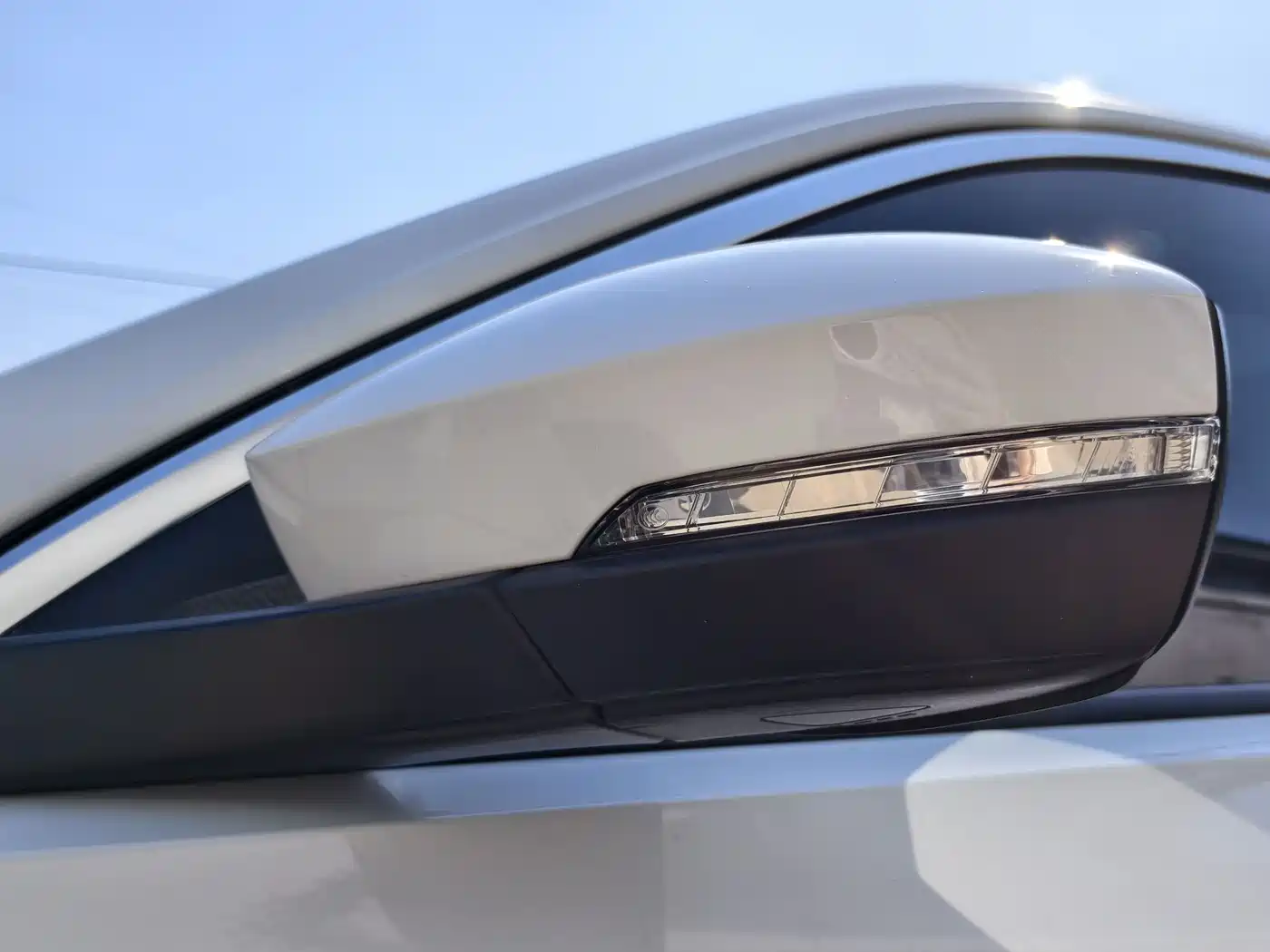 VOLKSWAGEN T ROC EXPLORING SONGS