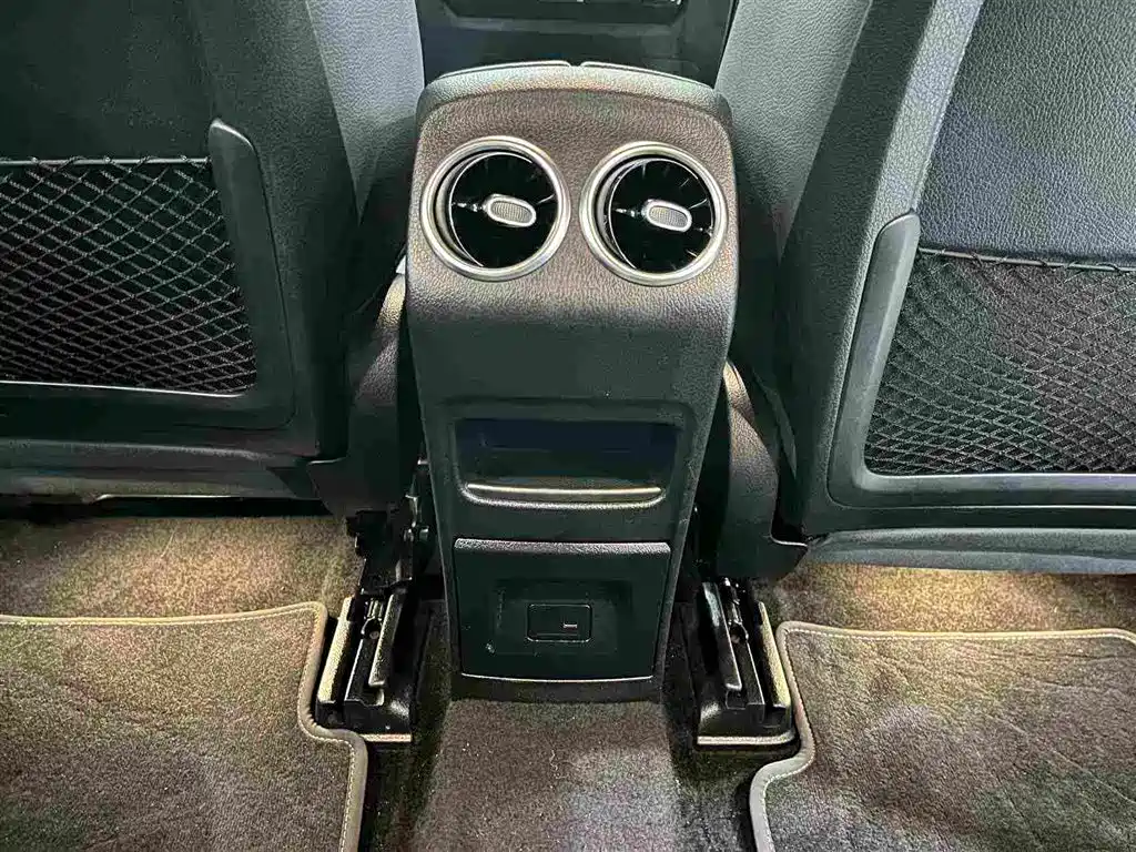 Mercedes-Benz EQA 2022 2022 EQA 300 4MATIC Launch Special Edition