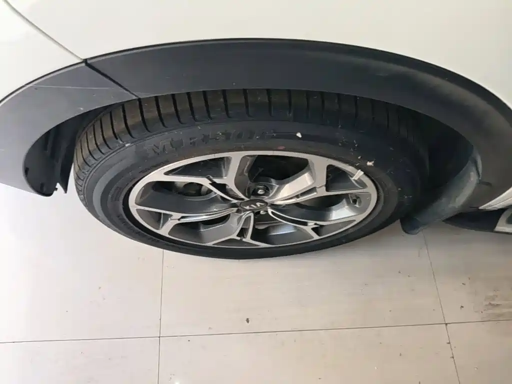 Фото 23 - Kia KX5