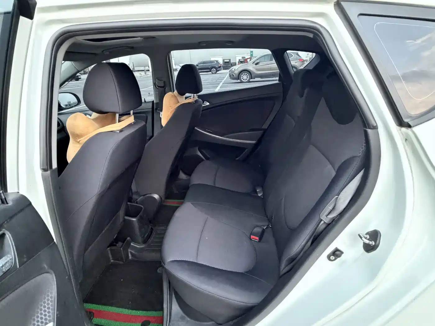 Hyundai Reina 2015 2014 Model 1.6L Automatic TOP