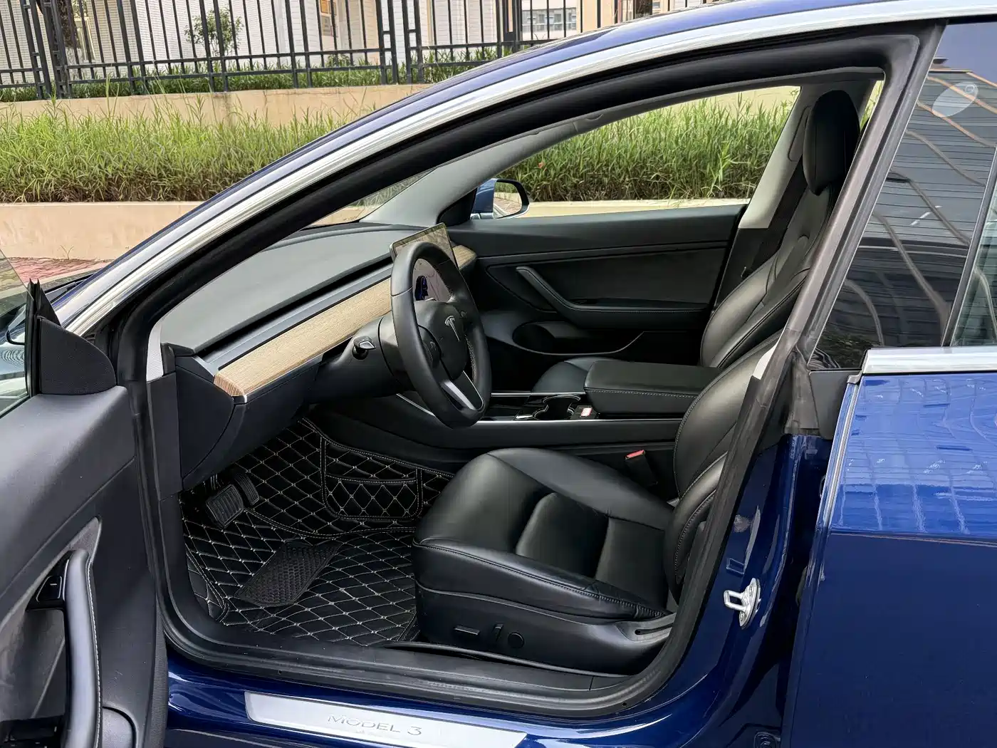 Tesla Model 3 2020 2019 Standard Range Rear-Wheel Drive Upgrade