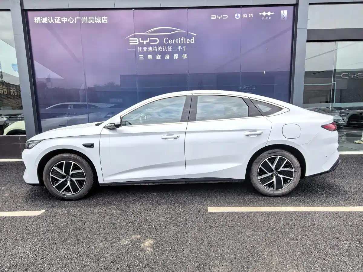 BYD Qin L 2025 DM-i Smart Drive Edition 120KM Surpassing фото 3