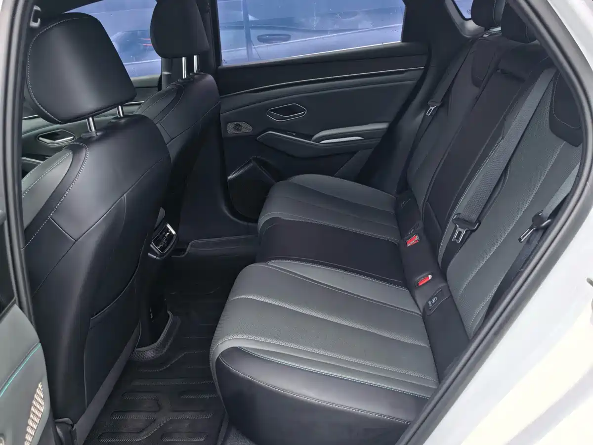 BYD Qin L 2025 DM-i Smart Drive Edition 120KM Surpassing фото 8