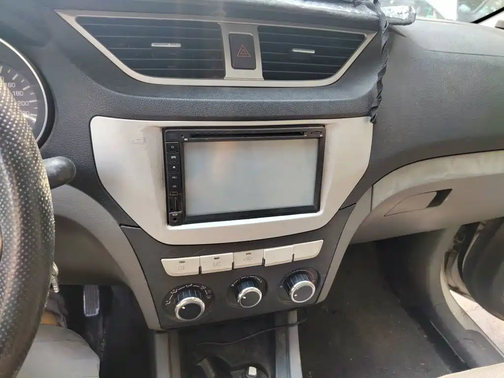 FAW Senya S80 2014 2014 1.5L Manual 7-seater Sport Urban B Edition