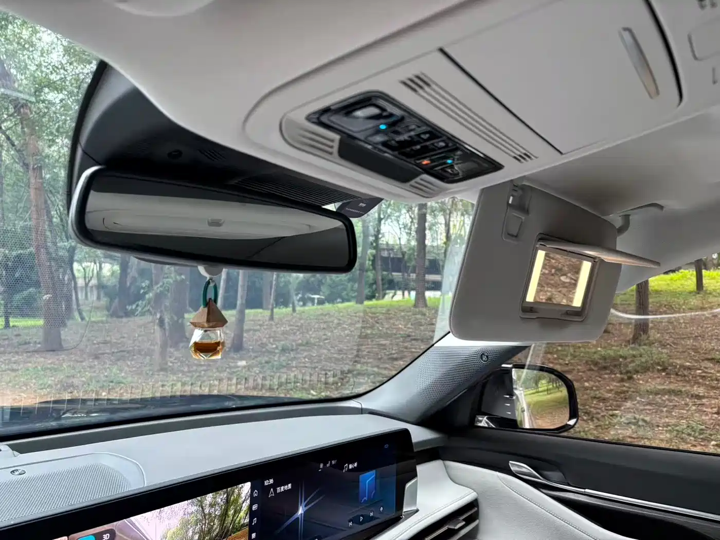 Photo 18 - Ford Edge