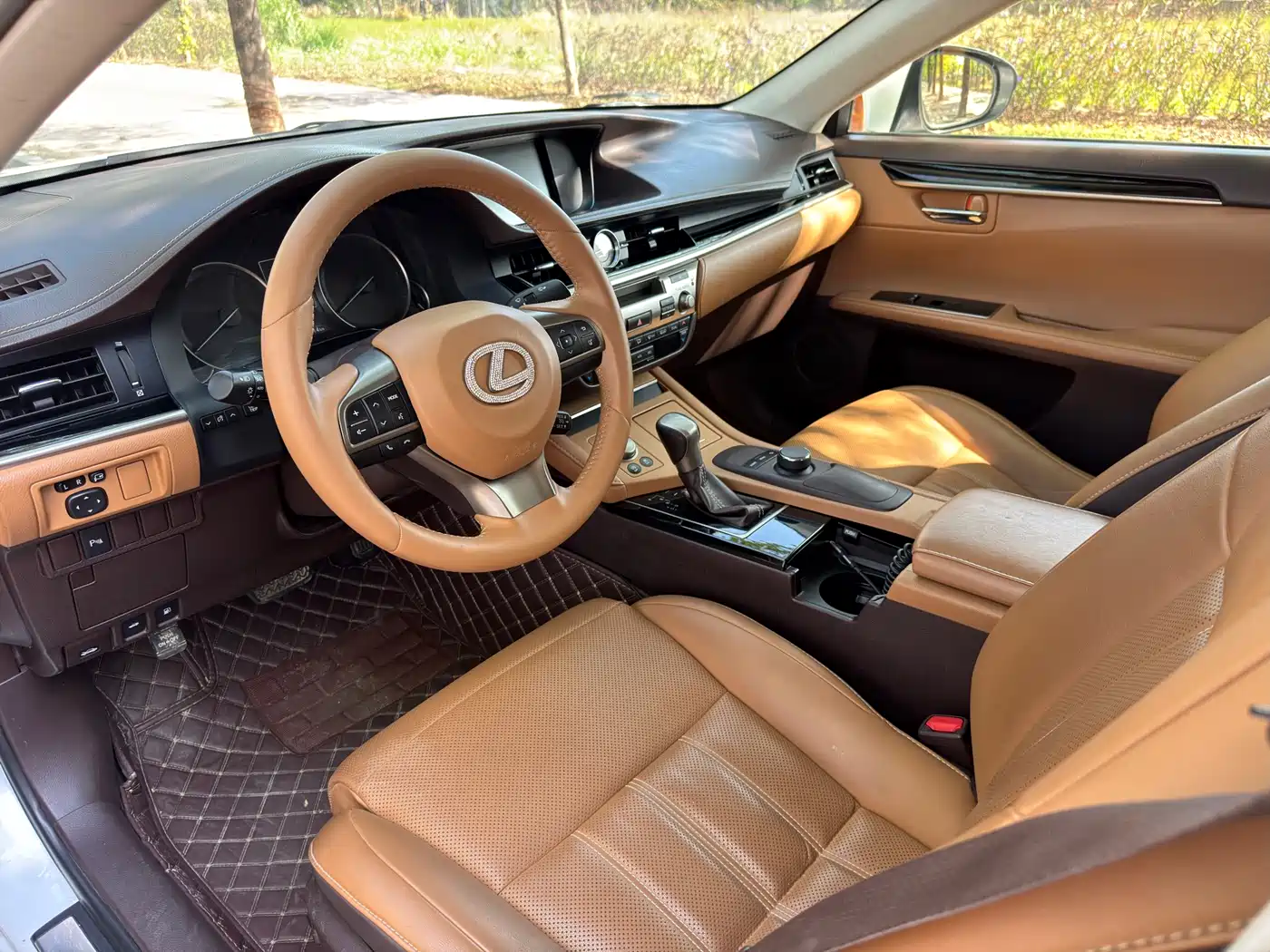 Lexus ES 2015 200 Elite Edition фото 5
