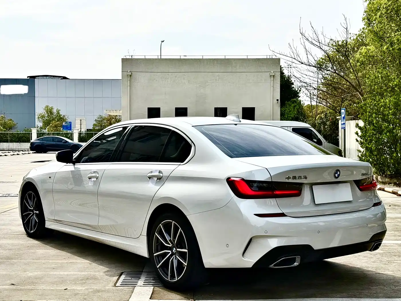 BMW 3 Series 2021 325Li M Sport Package фото 14